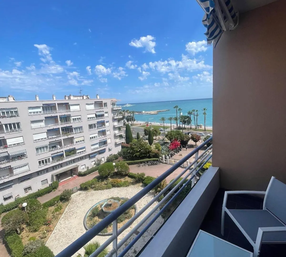 Sea View Apartment 케인즈수르메르